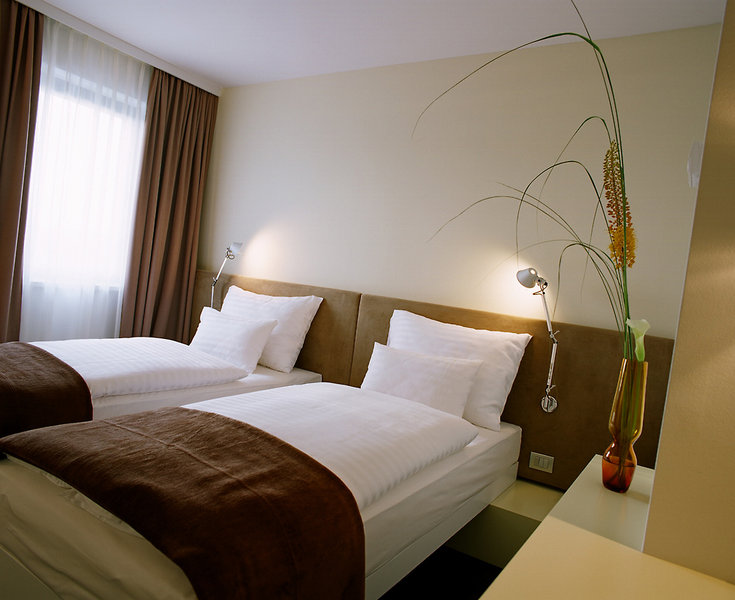 Roomz Hotel Vienna Gasometer