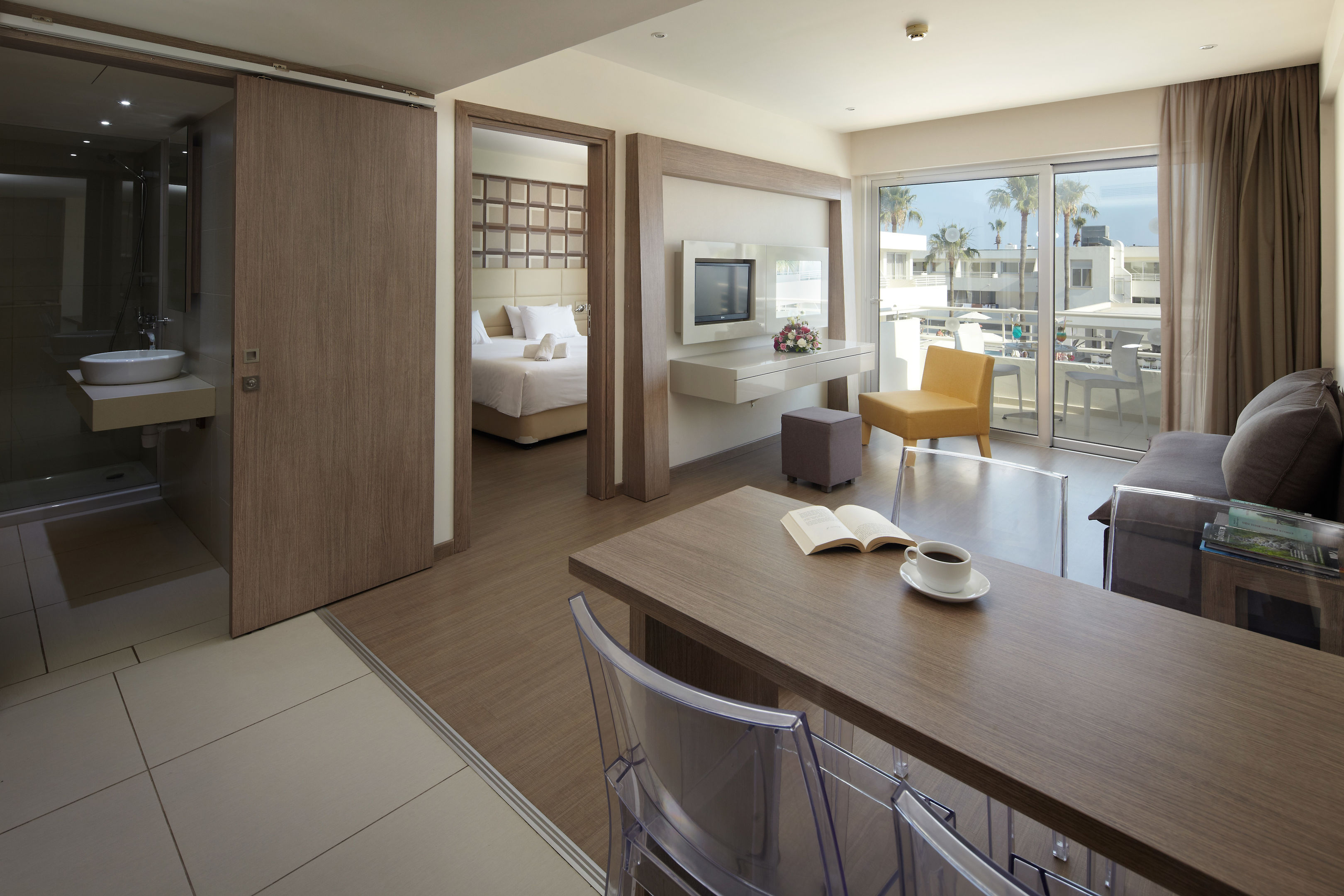 MelpoAntia Luxury Apartments & Suites
