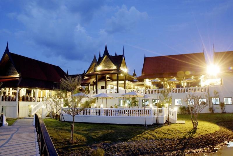 Khaolak Emerald Beach Resort & Spa