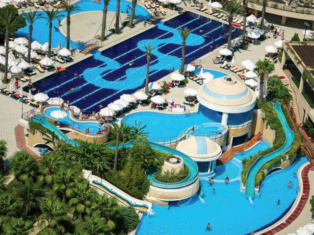 Turkey: Beachfront All Inclusive with 5 Pools - From £329pp 