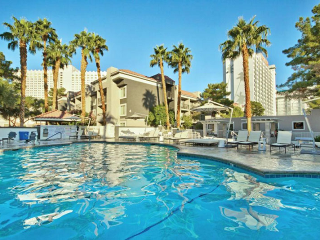 Las Vegas: Stay by the Strip with Outdoor Pool - From £1019pp